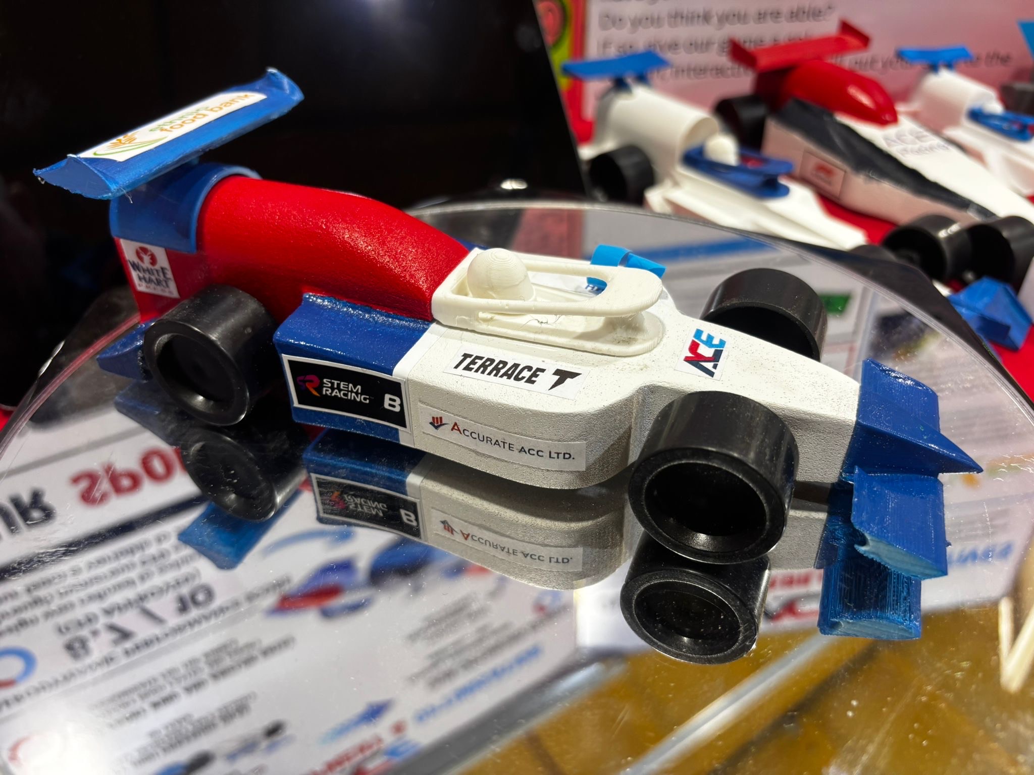 2e8aedbb-0321-4998-94a5-2b1e16b89940